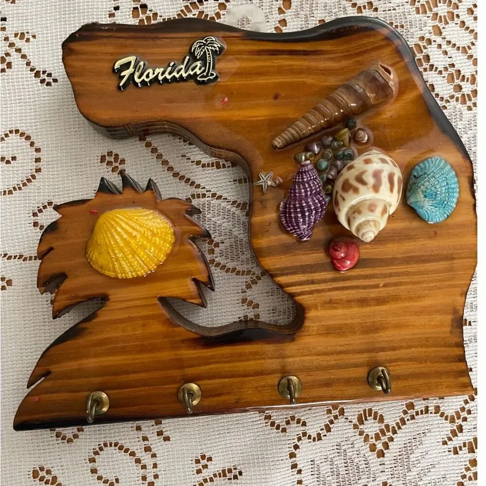 Vintage Wood FLORIDA Sea Shell Beach Theme Key Holder Hook Wall Plaque